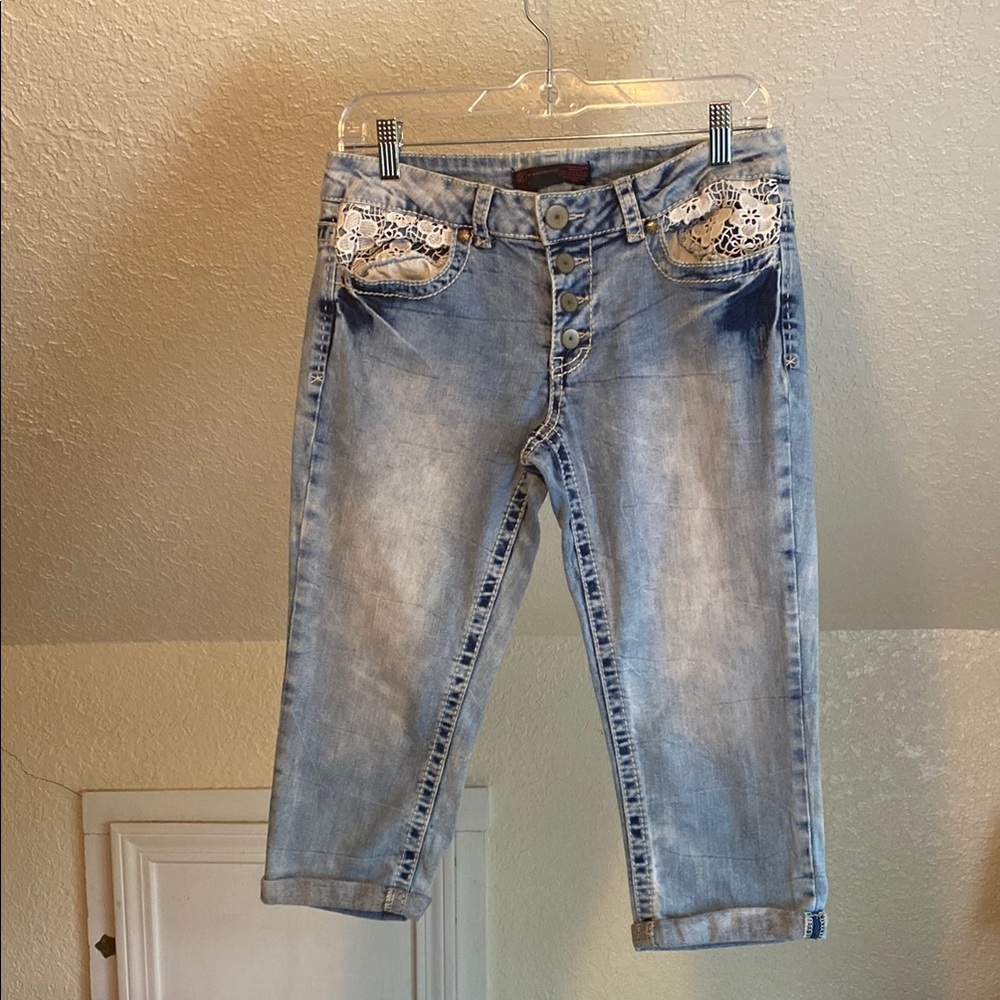 No Boundaries women’s size 11 capris